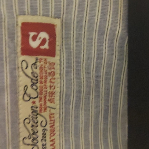 Casual beachy button up. - Picture 2 of 2